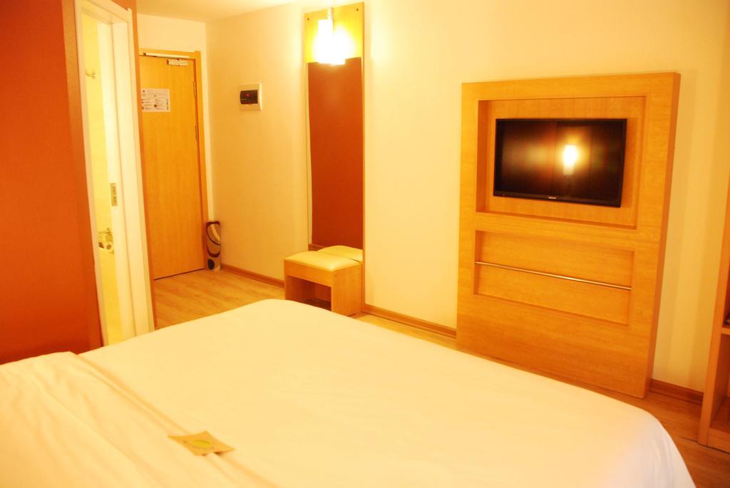 Ibis Changchun Jianshe Street Exterior foto